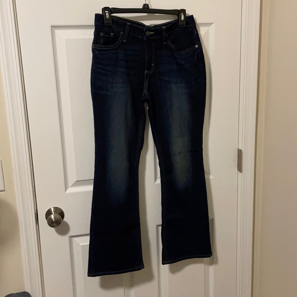 EUC like new women’s dark bootcut jeans